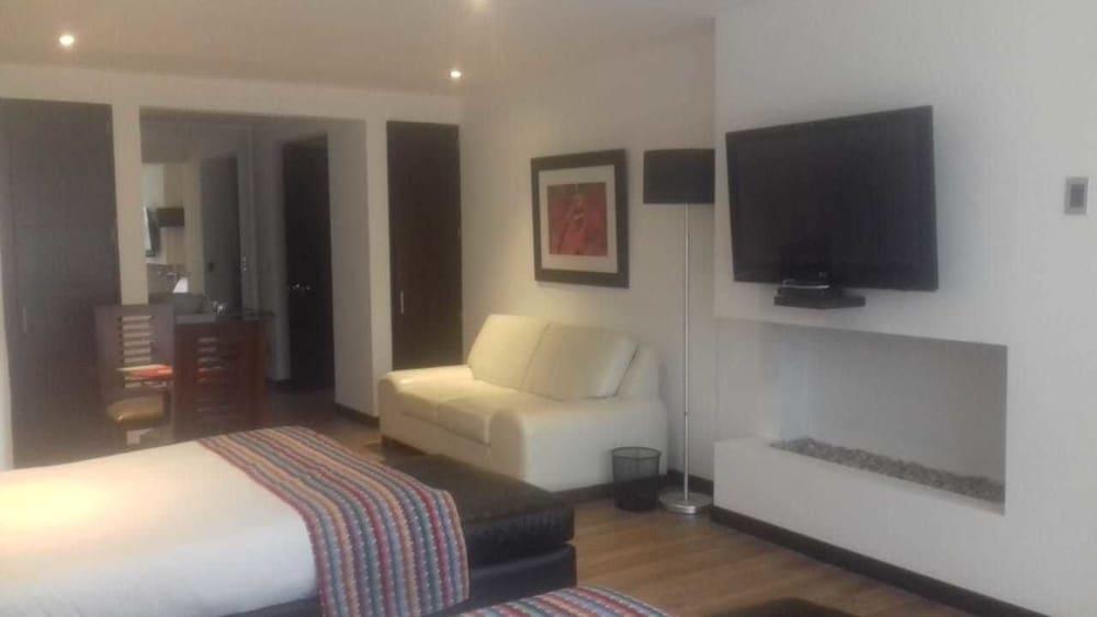 Suites Casa 95 Богота Экстерьер фото